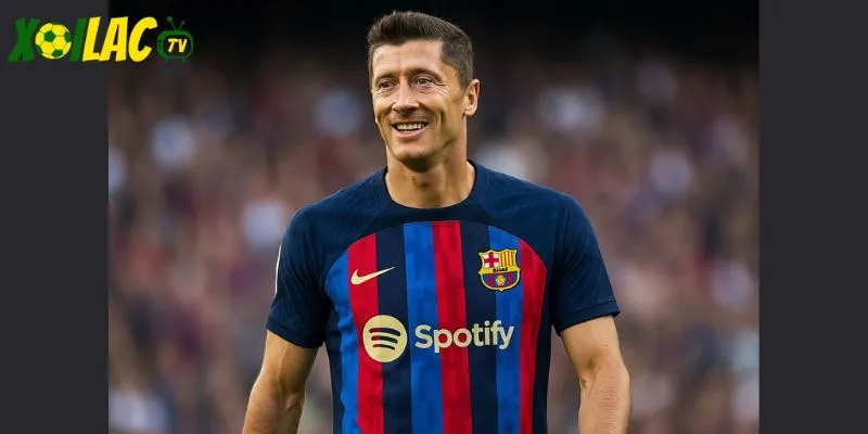 Lewandowski là mũi nhọn nguy hiểm trong trận Rayo vs Barcelona.