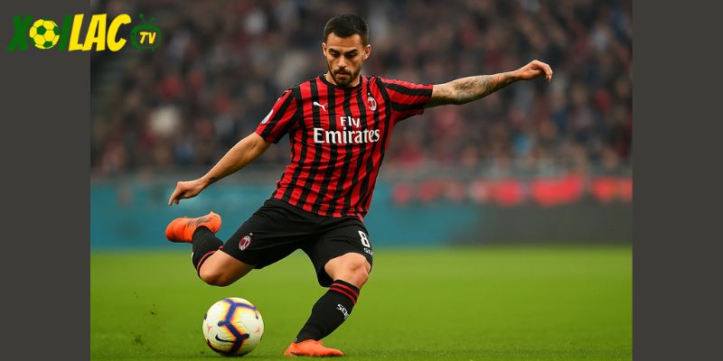 Suso tung cú sút xa đầy uy lực trong Sevilla vs Barcelona tại Sánchez-Pizjuán.