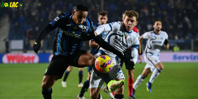 Căng thẳng khu vực trung tuyến trong trận Atalanta vs Inter Milan