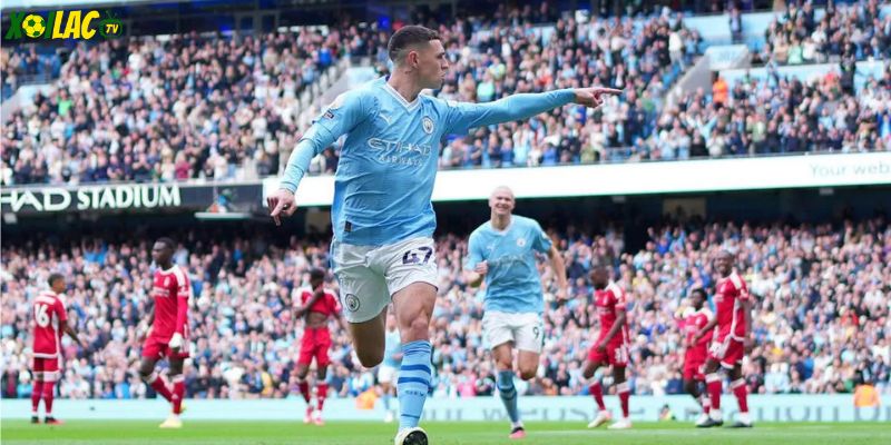 City Ground rực rỡ ánh đèn chờ đón trận Nottingham Forest vs Manchester City Boxing Day